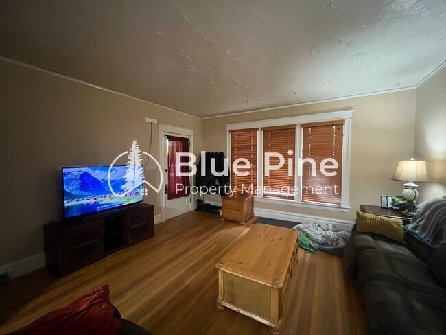 Building Photo - 284 S Ridge Ave
