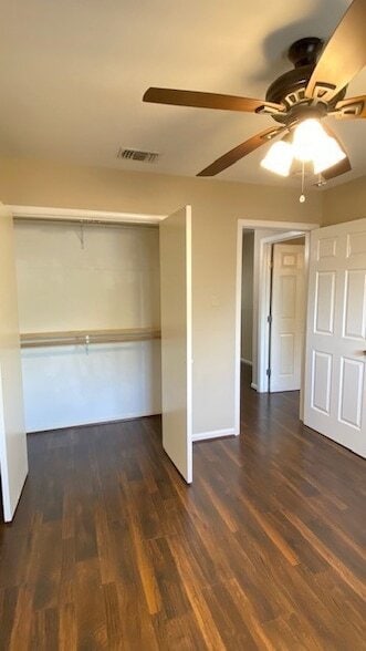 Building Photo - 1831 Sherwood Forest St
