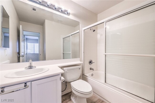 Building Photo - 1851 Vista Pointe Ave