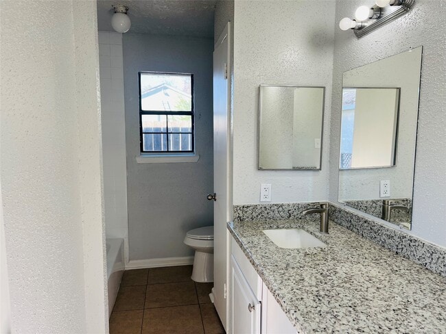 Building Photo - 13114 Benford Dr