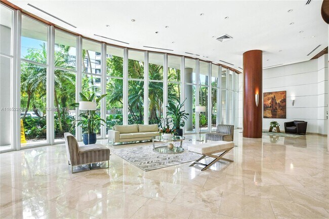 Building Photo - 2475 Brickell Ave