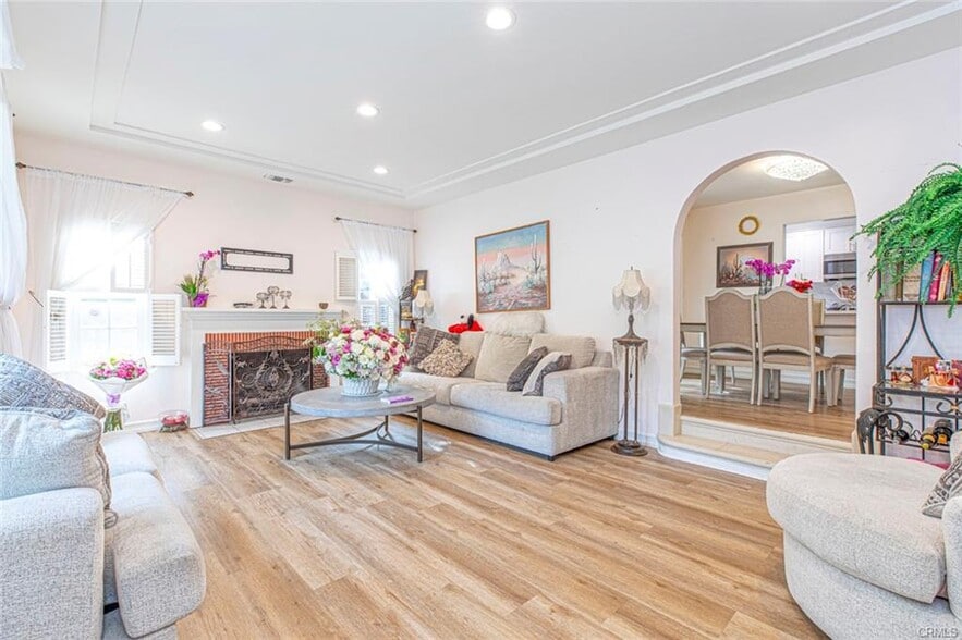 Building Photo - 2313 Hollister Ter