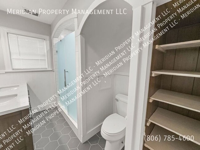 Building Photo - 2005 16th St