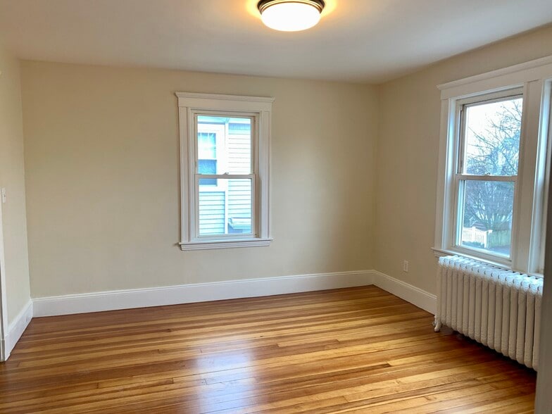 Building Photo - 125 Manthorne Rd