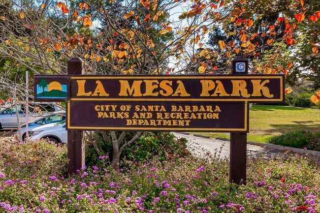 Building Photo - Catch the Wave of Modern Comfort at Our Reef Oasis