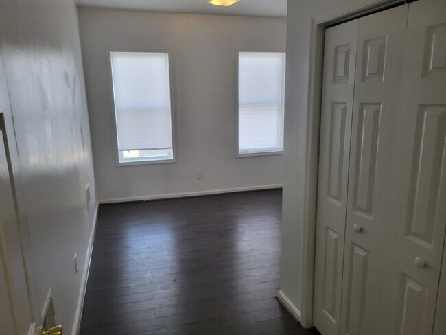 Building Photo - 2505 W Baltimore St