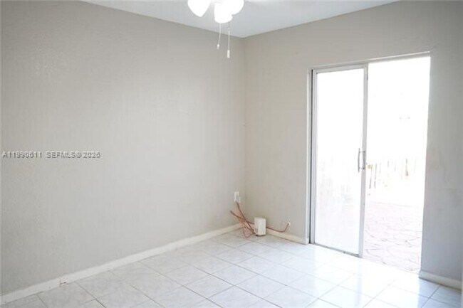 Building Photo - 331 NW 82nd Ave