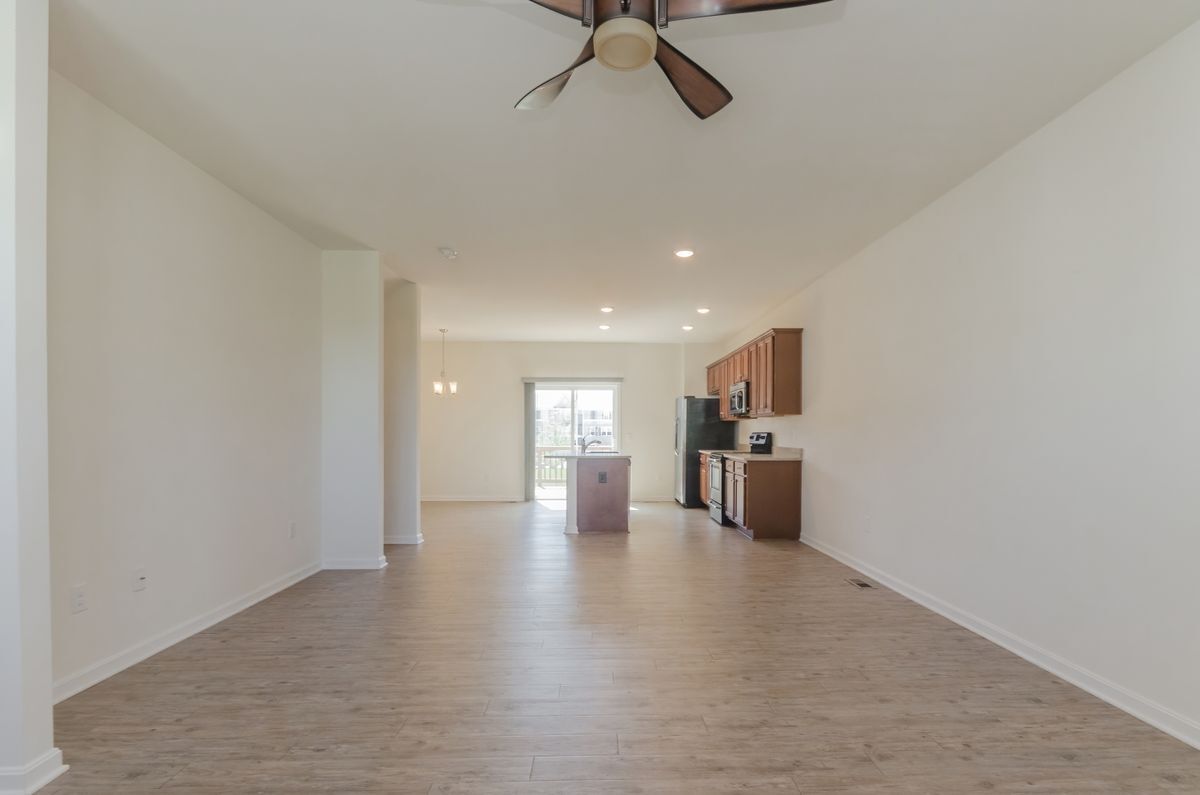 Building Photo - 172 Drexel Ct