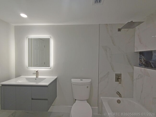Building Photo - 7280 Amberly Ln