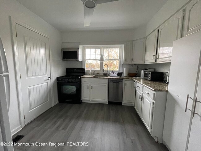 Building Photo - 282 Berger Ave