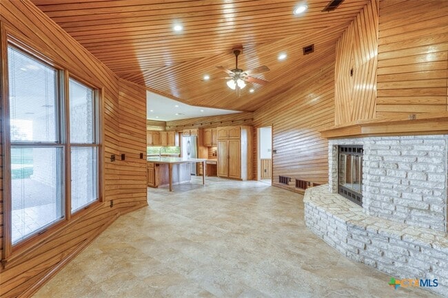 Building Photo - 614 Co Rd 207