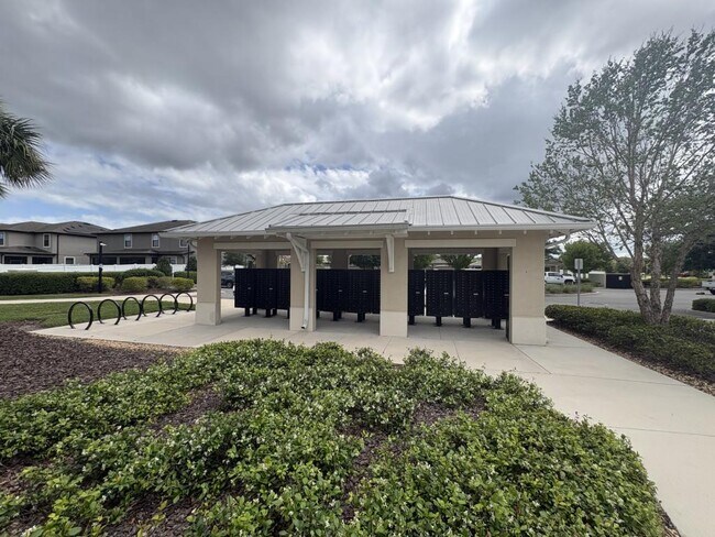 Building Photo - 11306 Leland Groves Dr