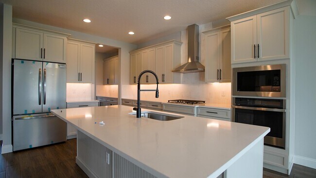 Building Photo - 12182 Eastmoor Dr