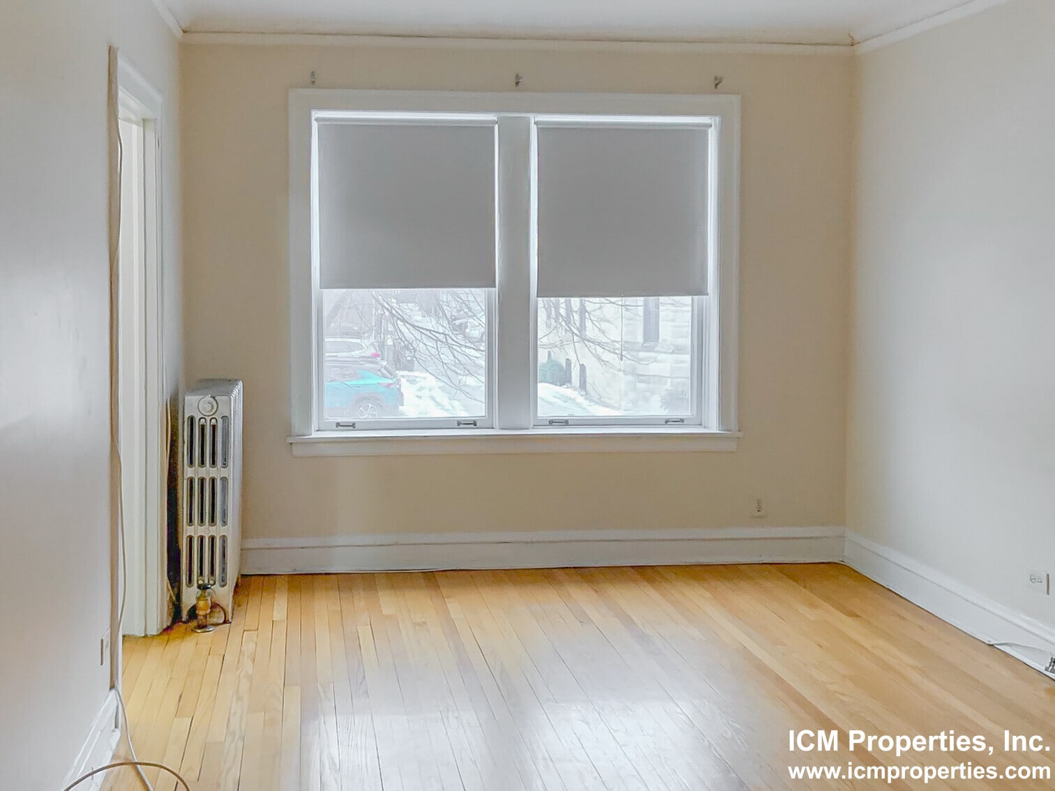 Building Photo - 1630 W Sunnyside Ave