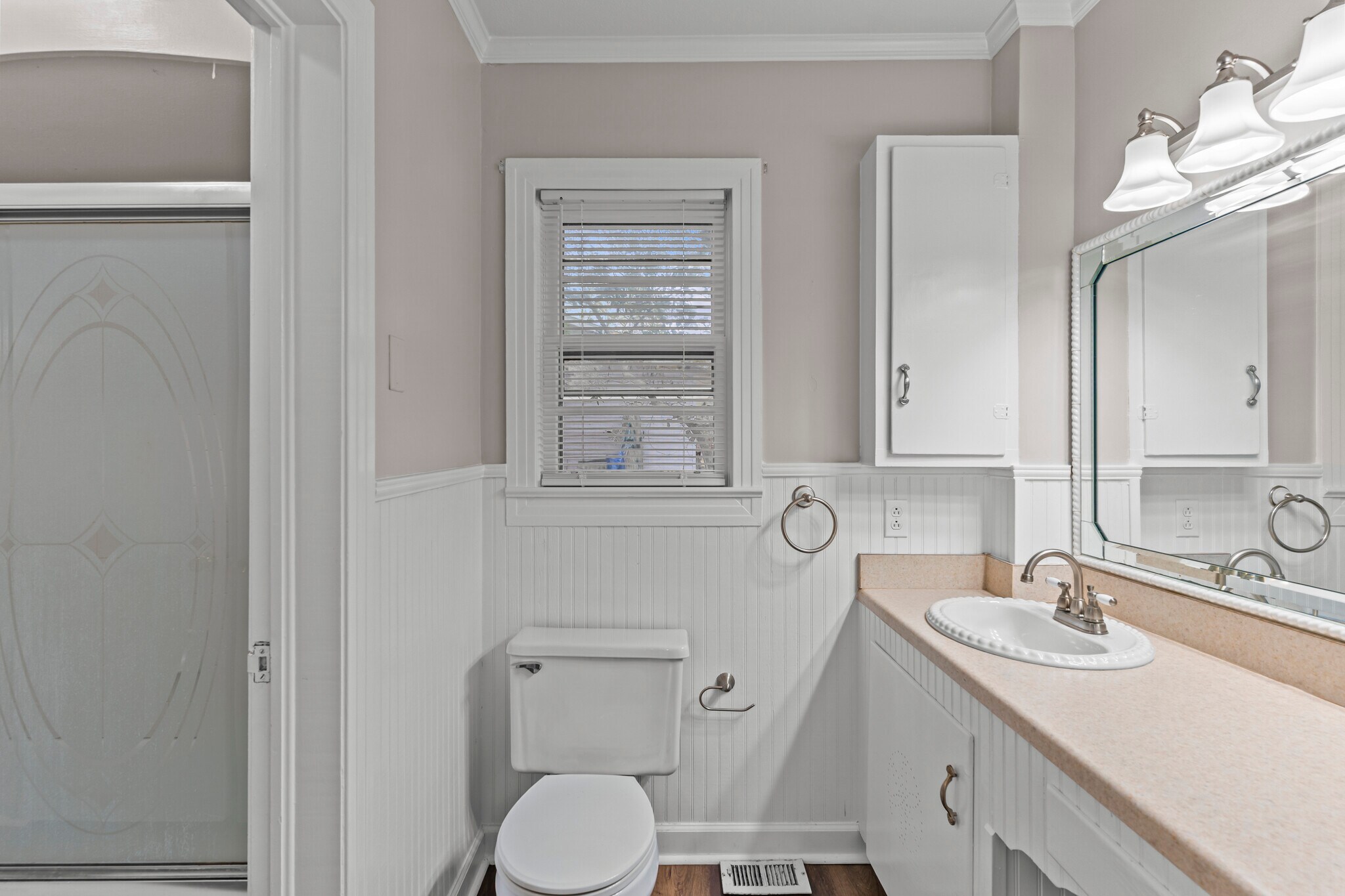 Building Photo - 110 Byrd St