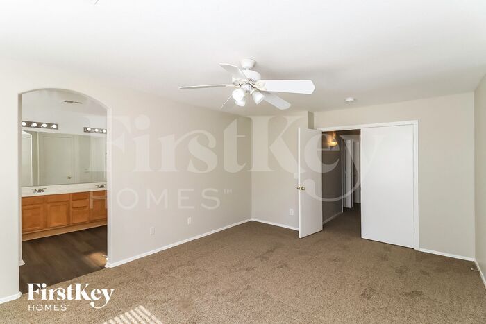 Building Photo - 15847 N Gil Balcome St