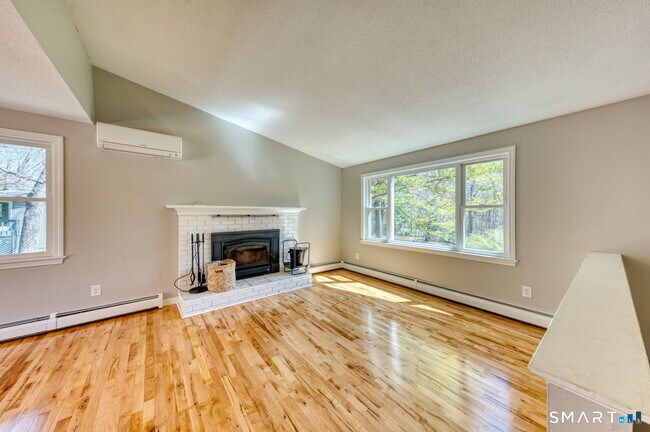 Building Photo - 371 Warrenville Rd