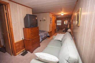 Building Photo - 57219 Island Club Ln