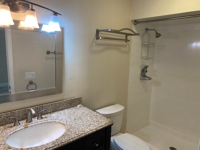 Building Photo - 1435 Wyn Cove Dr