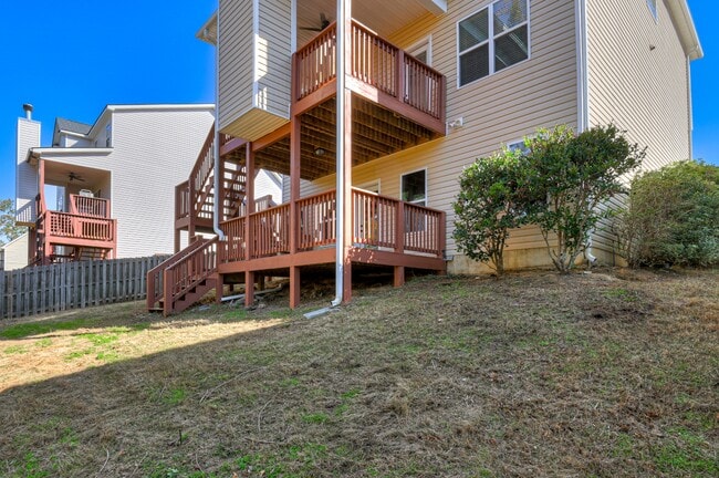 Building Photo - 848 Tyler Woods Dr