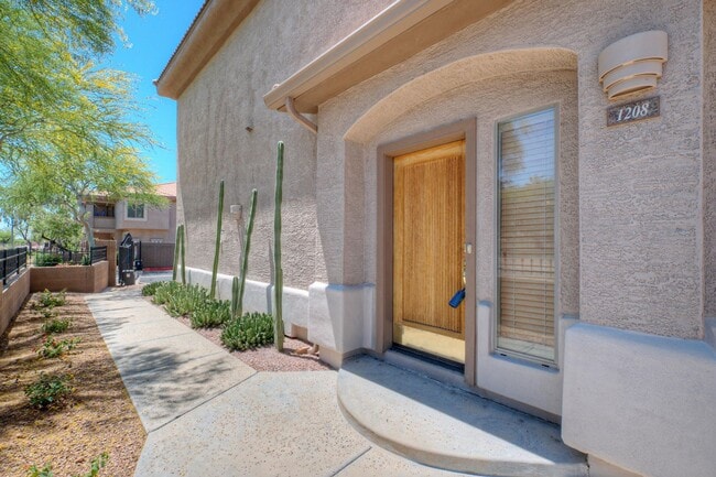 Building Photo - 14000 N 94th St