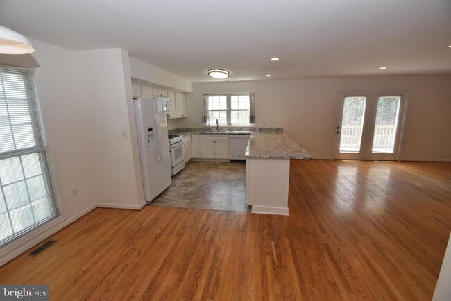 Building Photo - 2508 N Glebe Rd