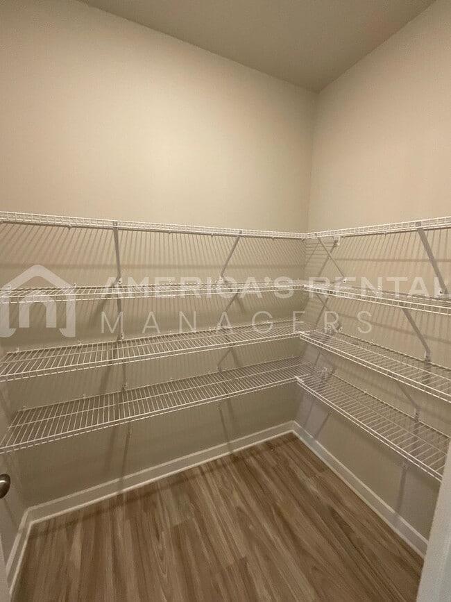 Building Photo - 486 Andrew Dr