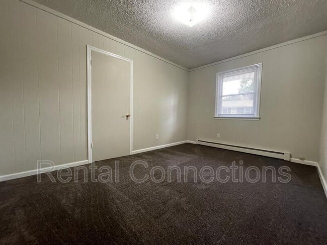 Building Photo - 109 Parkview Ln