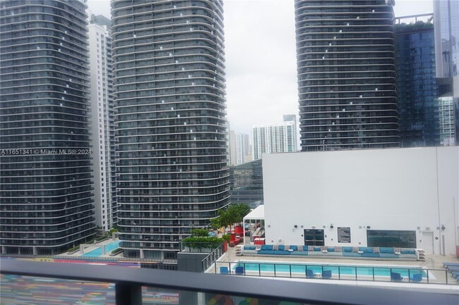 Building Photo - 1000 Brickell Plaza