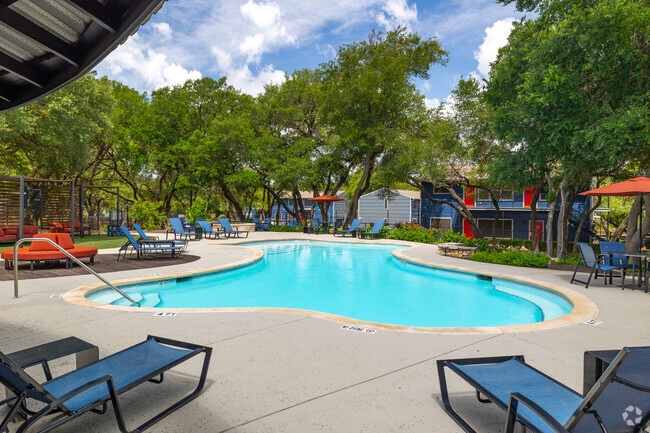 Pool - The Social SMTX®