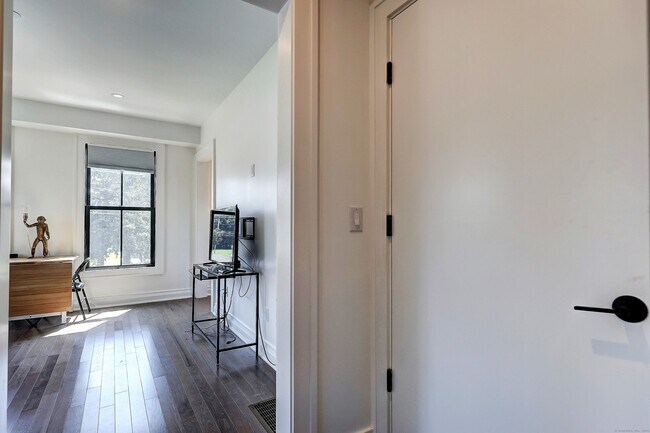 Building Photo - 135 Gulf St