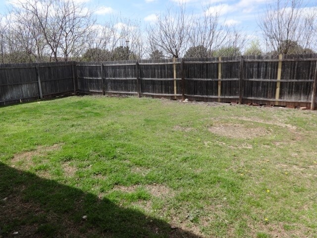 Building Photo - 9725 Minton Dr