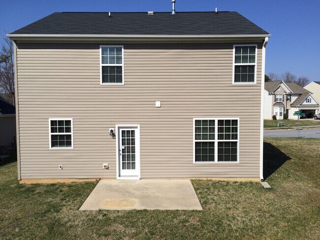 Building Photo - 3686 Village Springs Dr