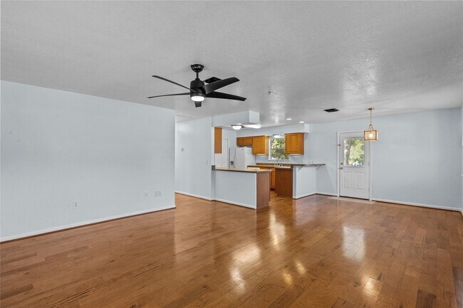 Building Photo - 336 Reppert St