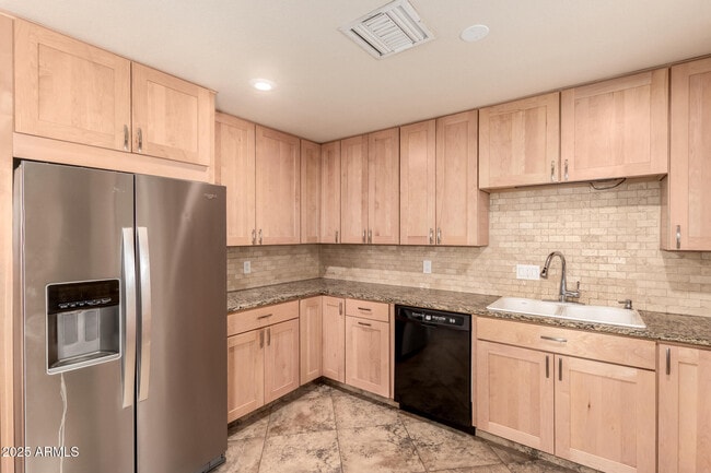 Building Photo - 1320 S Beck Ave