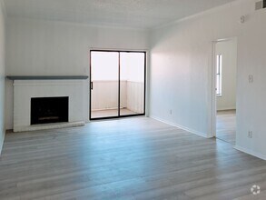 Building Photo - LUXURY LARGE UNIT IN EAST CLOVIS ALL NEW I...