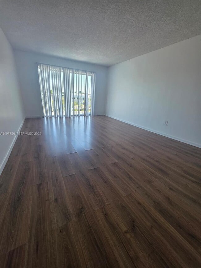 Building Photo - 494 NW 165th St