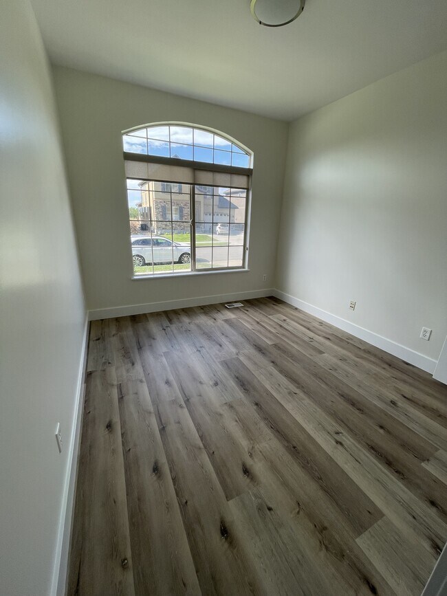 Building Photo - 1957 Fielding Hill Ln