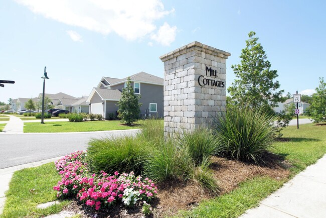 Building Photo - 334 This Way