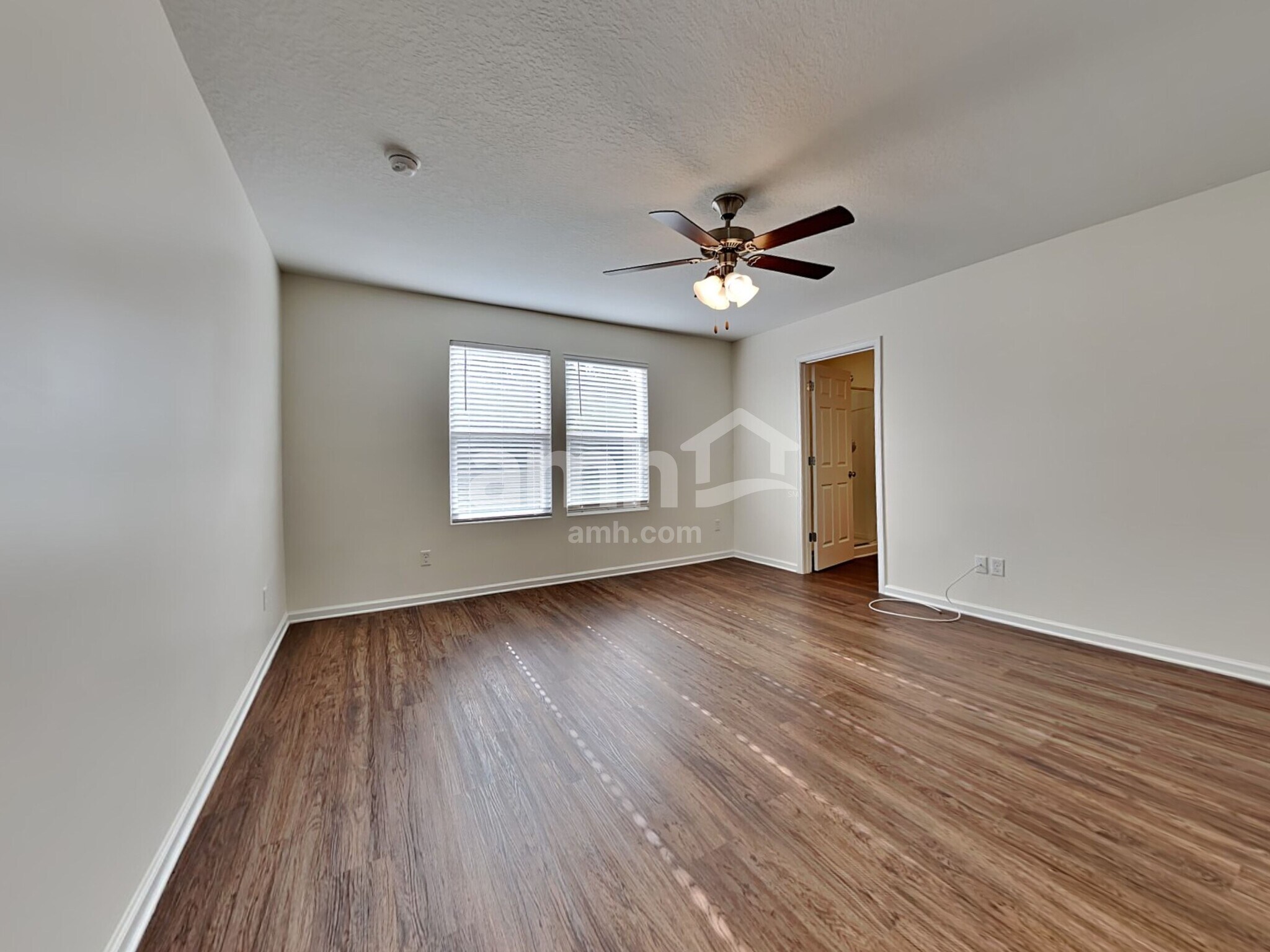 Building Photo - 120 E Jayce Way