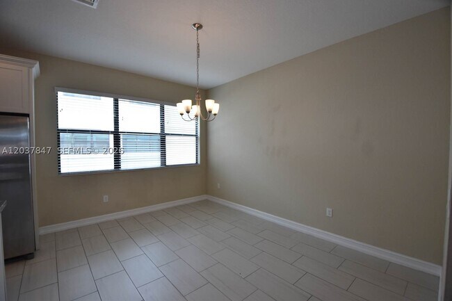Building Photo - 11671 SW 13th Ct