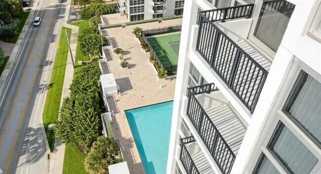 Building Photo - 531 N Ocean Blvd