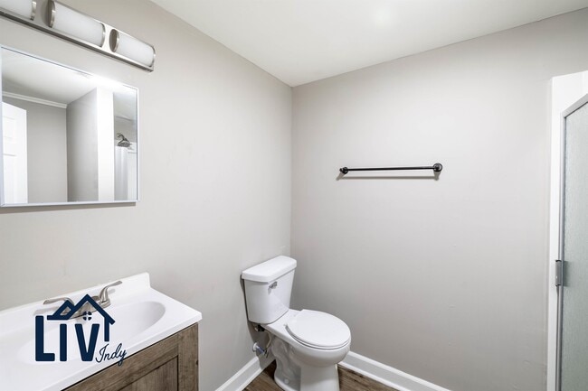 Building Photo - 1050 Janet Dr