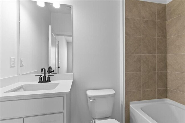 Building Photo - 3376 Macaiva Aly