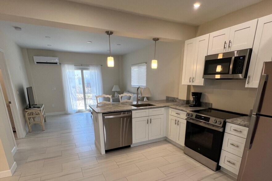 Building Photo - 191 Anchorage St