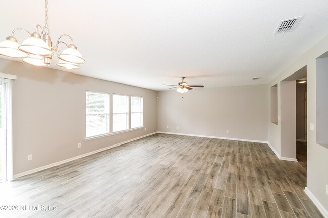 Building Photo - 11643 Pleasant Creek Dr