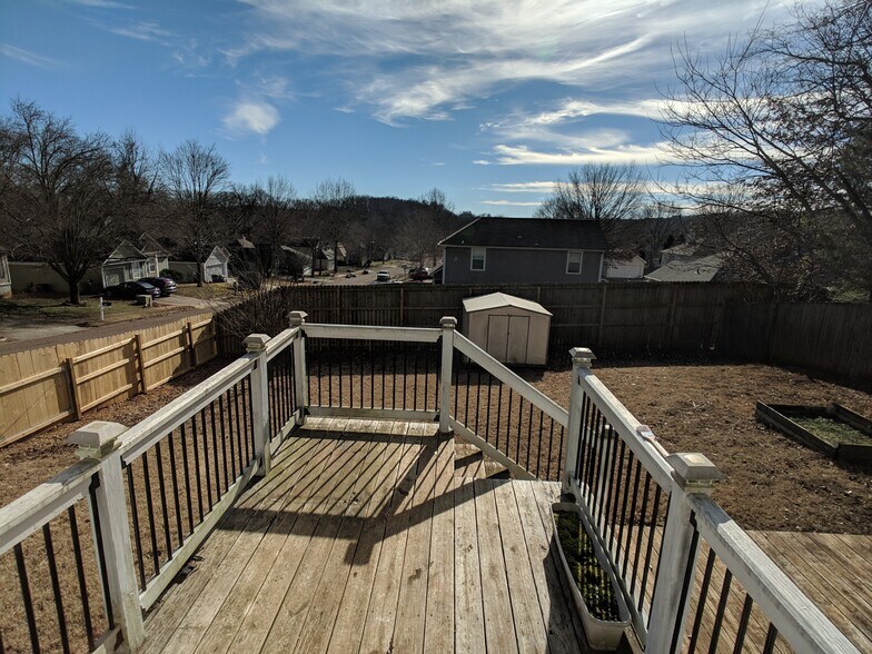 Beautiful overlook out the back door. - 101 Vistawood Ct