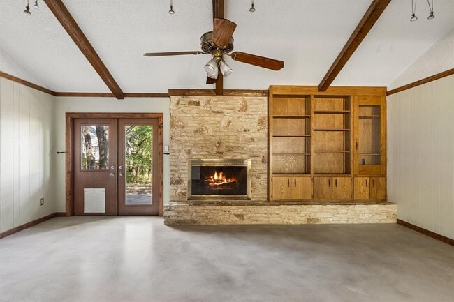 Building Photo - 1105 N Riviera Cir