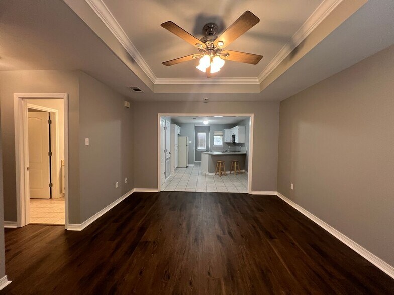 Building Photo - 108 Brandi Ln