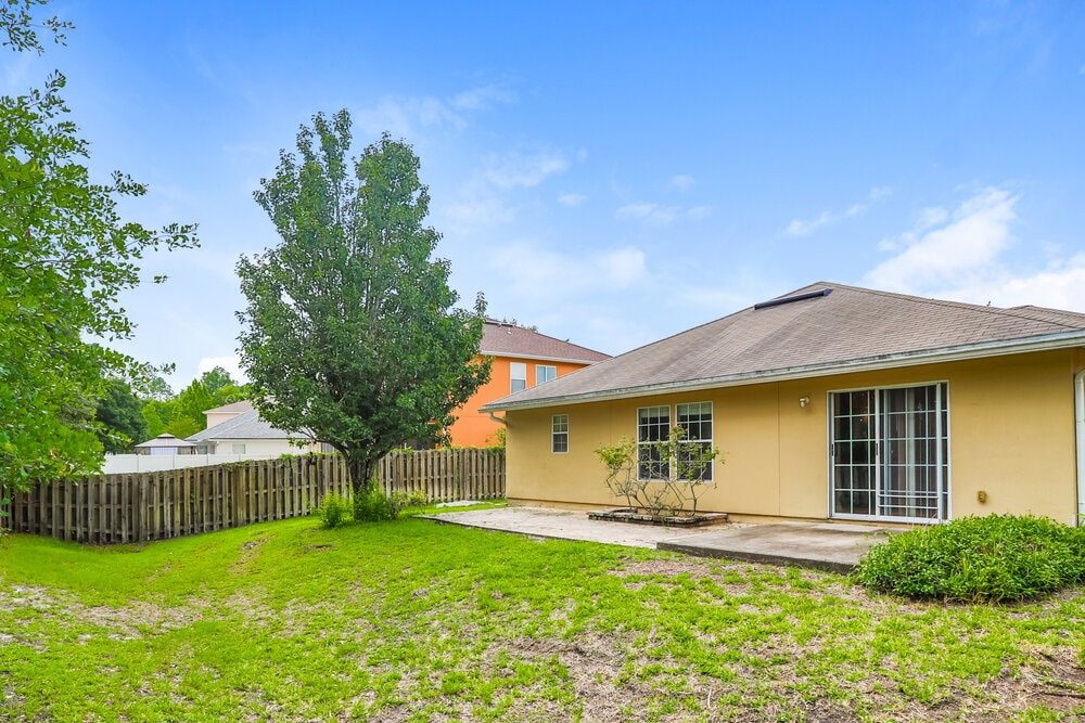 Building Photo - 11311 Justin Oaks Dr N